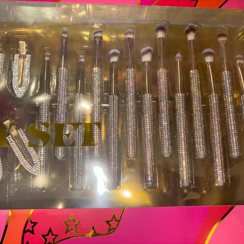 30 piece Rhinestone brush set - Picture 9 of 13